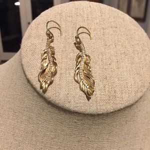 STELLA & DOT GOLD FEATHER EARRINGS